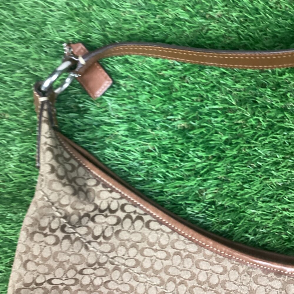 Vintage Coach Soho Small Signature Hobo Rounded Handbag - Picture 7 of 16
